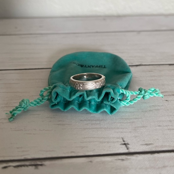 Tiffany & Co. Jewelry - Tiffany sterling silver nature flower ring